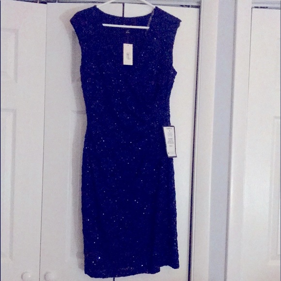 Connected Apparel Blue V-Neck Sequin Cocktail Dress Size 8 never worn - Picture 1 of 4